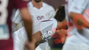 Atenție, se poate lăsa cu sânge: Rapid, la un pas de un nou caz bricheta!** FOTO Proba care putea trimite echipele la cabine: Bozovic s-a bătut ca să o ascundă