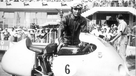 A murit „Vulpea"! Marele Valentino Rossi a fost comparat adesea cu el. Unul dintre cei mai mari motocicliști italieni ai tuturor timpurilor s-a stins din viață