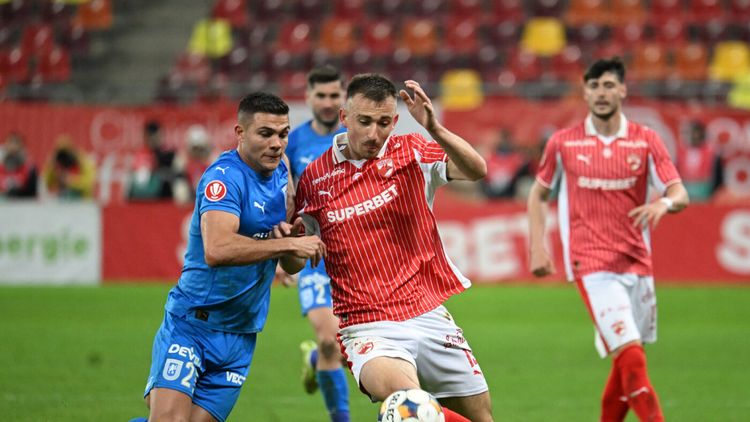 🚨 Dinamo – Universitatea Craiova Live Text Online, de la ora 20:30, în semifinalele Cupei României. Meci de foc pe Arena Națională! Echipele de start