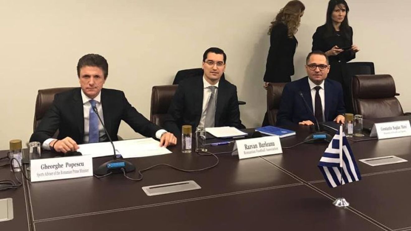 Gică Popescu, enervat la culme! A fost nevoit să se fotografieze alături de Răzvan Burleanu și a răbufnit: "Nu știți ce e în sufletul meu! Nu faceți aprecieri după un rahat de poză"