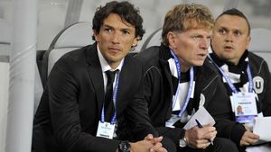 Ogăraru, strâns cu ușa de Walter. Antrenorul lui "U" Cluj își salvează postul doar cu două victorii