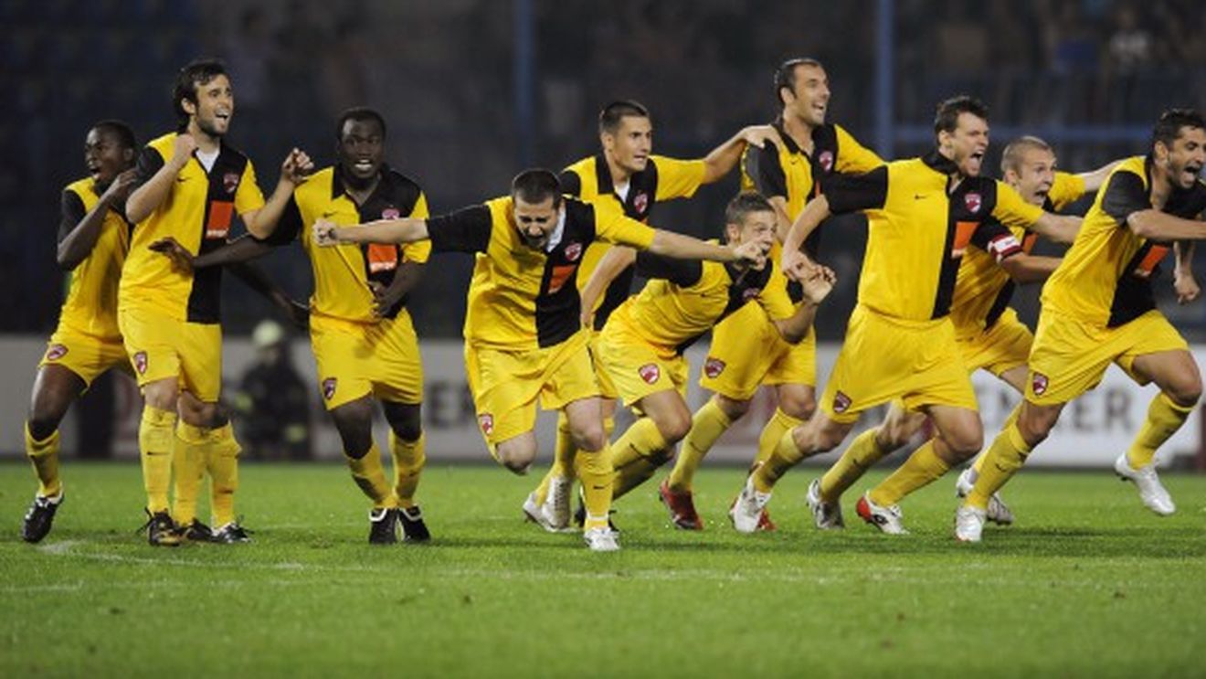 Votează cel mai tare succes european pentru Dinamo după 1990! Tu alegi meciurile de colecție ale „câinilor roșii” pentru marea finală și noi le vom scrie povestea!