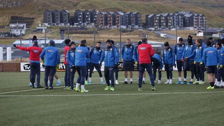 Insulele Feroe - România în preliminariile EURO 2020 | "Frig de uitat". Cum a arătat primul antrenament al tricolorilor înainte de meciul de la Torshavn VIDEO