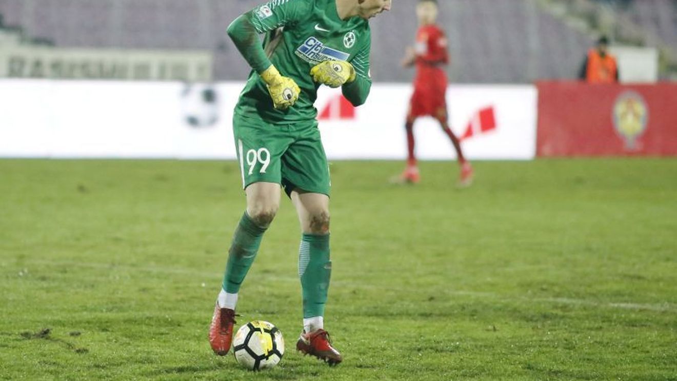 Becali îi ordonă lui Andrei Vlad: "Asta îi spun să facă și va face!". Care e părerea finanțatorului FCSB despre omul scos vinovat pentru eșecul cu Rapid Viena: "Face actorie în poartă"