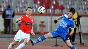 Ce lovitură pentru Dinamo! Două dintre țintele verii pentru "câini" vor semna cu Corona Brașov