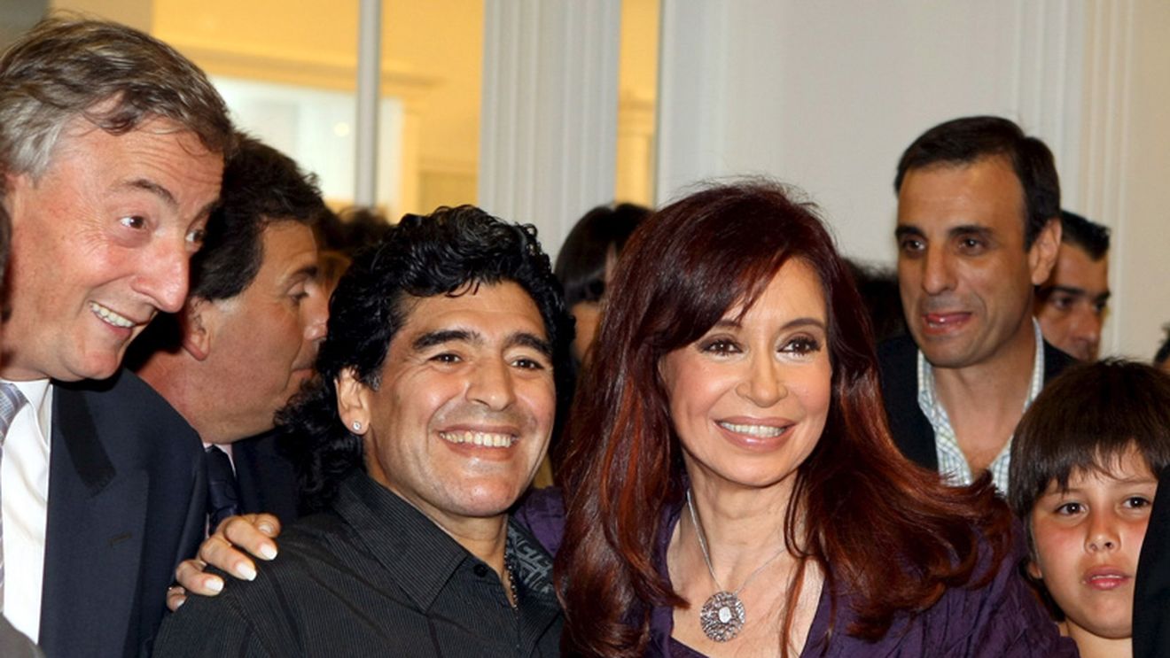 Maradona către Aguero: "Du-te la Inter!"