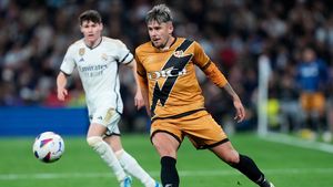 Andrei Rațiu, primul interviu după ce a uimit Europa anihilându-i pe Vinicius, Bellingham și Modric! Debut în La Liga, erou pe Bernabeu cu Real Madrid: „Zero emoții! Am făcut schimb de tricouri cu Vinicius, dar rămân cu picioarele pe pământ, e începutul și pot mai mult!” | EXCLUSIV