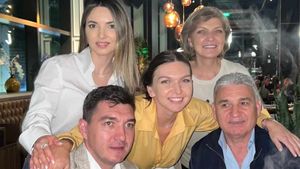 Simona Halep, mega-petrecere cu toată familia! A făcut senzație cu o ținută specială, cu abdomenul la vedere, de ziua fratelui şi a tatălui ei