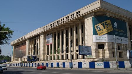România cere daune de 2.000.000.000 de euro pentru eşecul de la Casa Radio, iar pe terenul acela primăria vrea construirea celei mai mari săli polivalente din țară