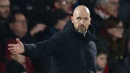 Manchester United a încheiat dezastruos unul dintre cei mai slabi ani din istoria clubului! Înfrângere cu Nottingham Forest și soarta lui Erik ten Hag pare pecetluită