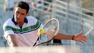 Hănescu, învins de Federer într-o oră și 9 minute, la Wimbledon