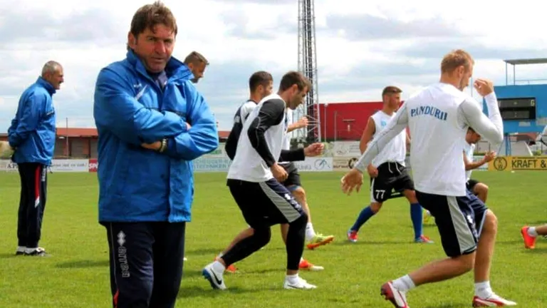 Retrogradată sportiv, Gilortul Târgu Cărbunești va juca tot în Liga 3 și și-a prezentat noul antrenor
