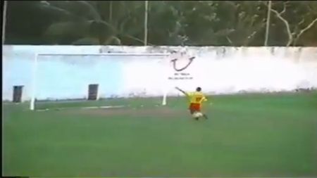 S-a făcut de Macaca!** VIDEO Asta e definiția din DEX pentru "ratare cu poarta goală"