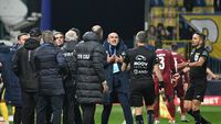 Fostul antrenor de la CFR Cluj are și el bani de luat de la club. „Voi face demersurile necesare”. EXCLUSIV