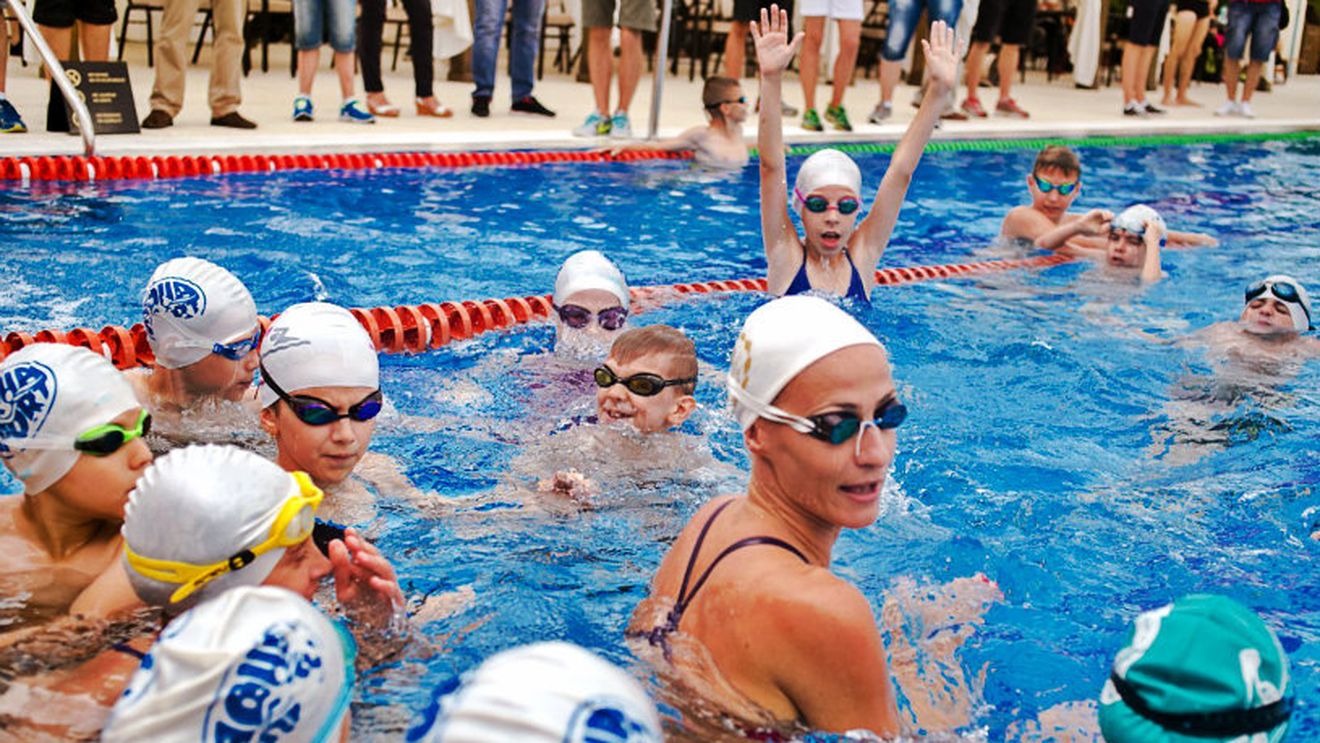 În centrul Bucureștiului va fi instalat 9 zile un bazin de înot! "Sper ca lumea să vină". Camelia Potec organizează un eveniment spectaculos la retragerea sa 