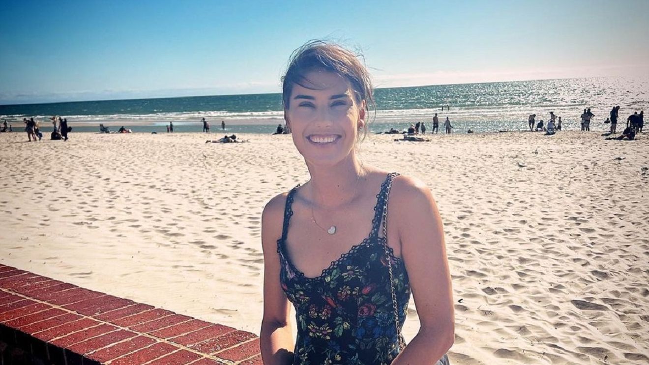 Sorana Cîrstea, apariție fermecătoare! Românca a mers la plajă după ce a fost învinsă de Ons Jabeur la primul turneu din 2023 | GALERIE FOTO