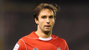 Un fost jucător al lui Manchester United, implicat într-un caz de curse hipice trucate din Anglia