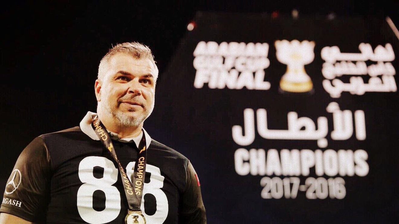 Superb! FOTO | Fanii lui Al Ahli i-au dedicat o coregrafie specială lui Olăroiu. Înfrângere categorică pentru fosta echipă a românului la primul meci cu noul antrenor pe bancă