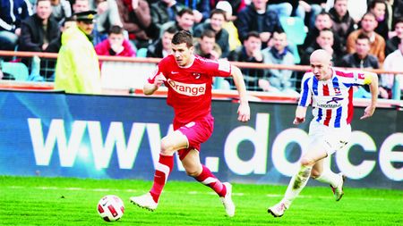 Un dinamovist de doar 19 ani, care ia 3.000 â‚¬ pe lună, a ajuns să aibă în garaj mașini de peste** 200.000 â‚¬