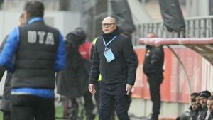 Haos total la Botoșani! Grozavu a explodat după eșecul cu UTA și dă vina pe fotbaliști: „Au semnat cu alte echipe și nu mai joacă!”