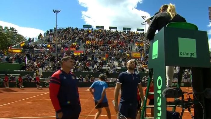 Situație revoltătoare la meciul Spania - România din Cupa Davis! După ce l-a făcut mincinos pe Marius Copil, arbitra de scaun și-a recunoscut greșeala: „Am revăzut punctul împreună!" VIDEO