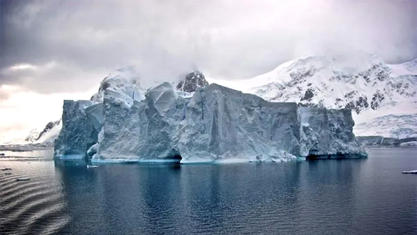 S-a desprins un aisberg de 315 miliarde de tone din Antarctica! Ce avertisment au trimis cercetătorii