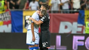 Verdict crunt al medicilor din Kosovo pentru Albion Rrahmani! Vestea e o lovitură cumplită pentru Rapid: nu mai joacă tot anul!