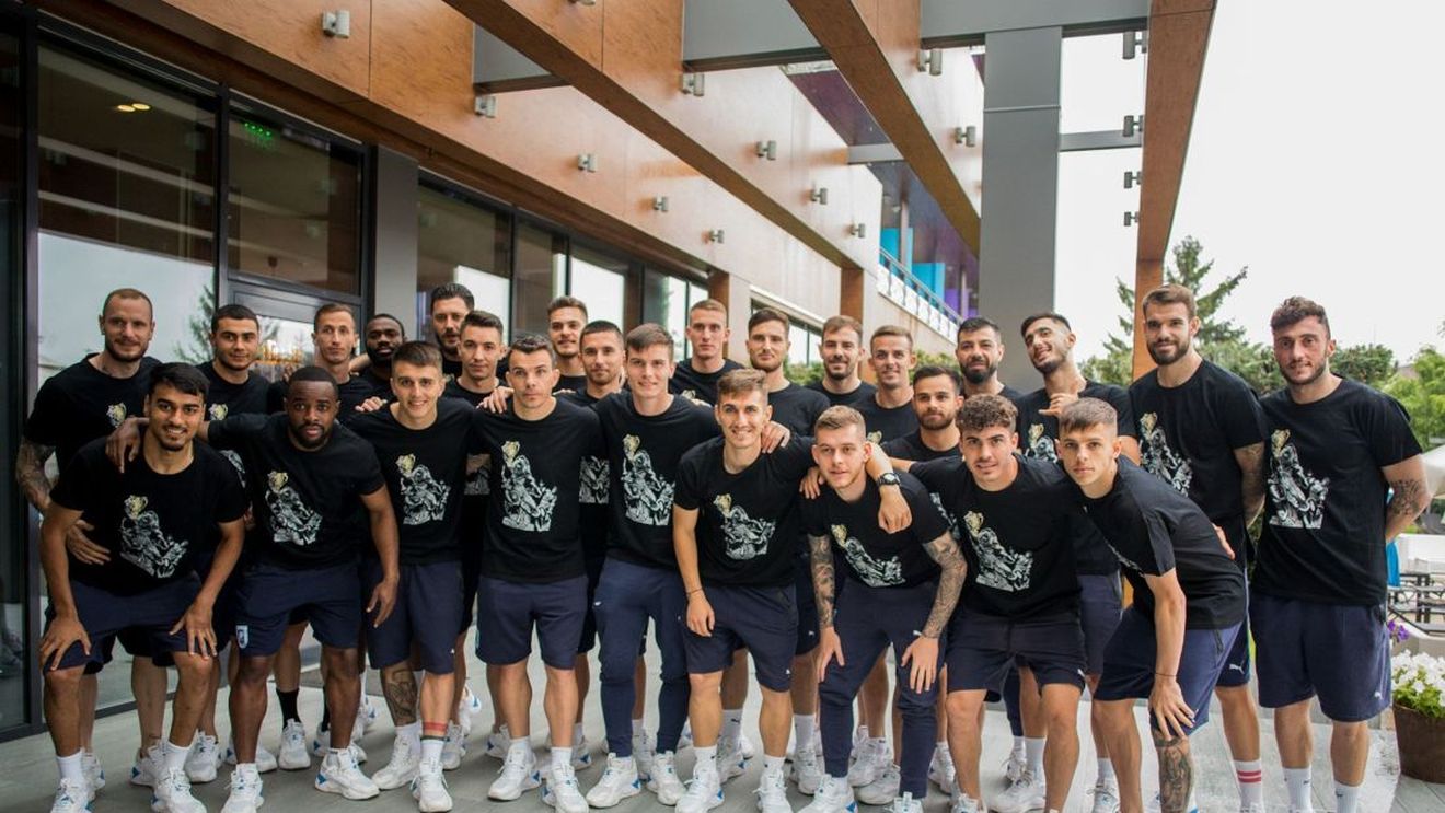 Jucătorii Craiovei au primit din partea fanilor tricouri speciale dedicate finalei Cupei României. Tema este una mitologică