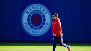 Rangers a renunțat la Ianis Hagi. Negociază deja pentru înlocuitorul lui