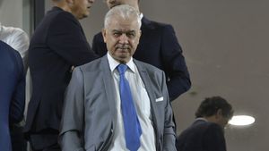 „Gică Hagi și-a luat avânt”. Anghel Iordănescu a reacționat după criticile „Regelui” la adresa fiului său