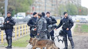 Jandarmii sunt în alertă înaintea derby-ului CSA Steaua - Dinamo! Forțele de ordine au împânzit stadionul din Ghencea | VIDEO & FOTO