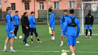 Universitatea Craiova 2 s-a întărit cu doi jucători plecați din Liga 2. Liderul Seriei 5 din Liga 3 a reluat pregătirile