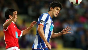 Săpunaru, titular pentru Porto contra lui Naval