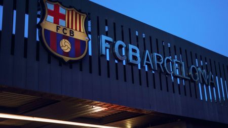 FC Barcelona pune 15.000.000 de euro pe masă pentru transferul fotbalistului care a plecat gratis de la Dinamo București!
