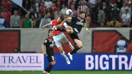 "E ok să vină Barcelona la București și să umple un stadion!** E un meci frumos și era păcat să ne opunem!" Când se va juca Dinamo - Rapid