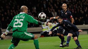 Reina: "Gillet și Hicks să vândă clubul rapid"