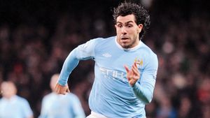 Neville și Tevez, păziți ca infractorii!** VEZI DE CE!