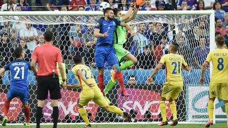 Ne-a furat Kassai sau ne-a îngropat Tătărușanu? Am întrebat cinci portari din România cine a greșit la golul lui Giroud, iar răspunsurile sunt surprinzătoare

