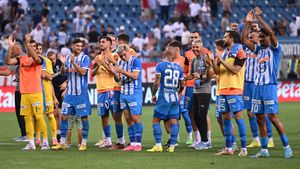 Fanii Universității Craiova au turbat de furie după eșecul cu Maribor și cer ca 5 fotbaliști să fie dați afară! Ce nume sunt pe lista neagră a suporterilor