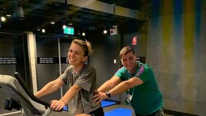 Simona Halep, antrenament alături de iubitul ei înainte Australian Open 2020 | FOTO