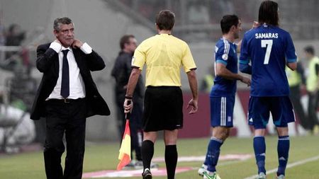 Pițurcă "pârjolește" terenul în calea grecilor, Santos nu are în plan să atace. Ce strategie au fixat elenii