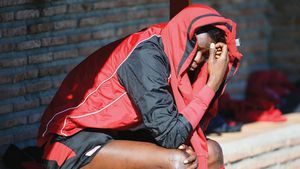 Definiția chinului: Issa Ba! Vechile accidentări îi pun tot mai multe probleme mijlocașului. Prin ce calvar trece: