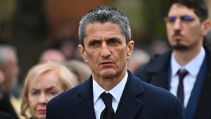 Gestul secret făcut de Răzvan Lucescu pentru Mircea Lucescu în dimineața înmormântării. Acum s-a aflat că i-a împlinit ultima dorință