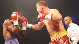 45 de pumni și o torpilă!** Campionul nostru a avut nevoie de 708 secunde și 46 de lovituri pentru a-l spulbera pe Mendy