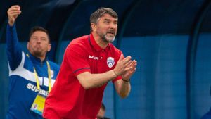 Gloria Buzău, motivată să promoveze în SuperLigă și să trimită UTA în ”B”. Adrian Mihalcea a dat uitării toate momentele nereușite: ”Băieții au o șansă unică. Trebuie să avem atitudine”