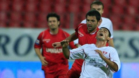 Liga 1 l-a dărâmat! Umilit de antrenor până a cedat psihic:** "Scria jucătorii lui preferați cu vopsea pe tablă, iar pe noi cu cretă! Când ștergea cu buretele, rămâneau ai lui!"