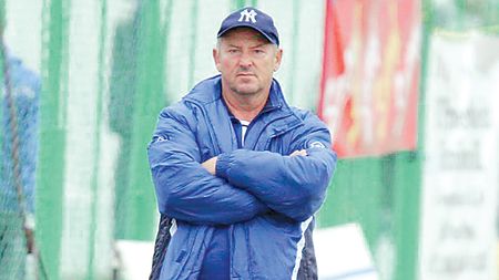 Sdrobiș: „Chivu, se răsucește taică-tău în mormânt!"