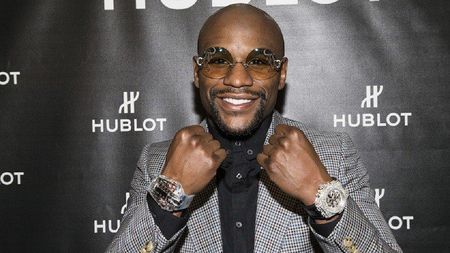 Pugilistul Floyd Mayweather și-a prezentat noua colecție de mașini de lux. „Nepotul meu de cinci luni este un milionar și nici măcar nu știe asta"