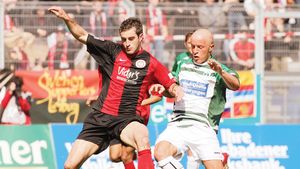 "Am auzit din ziare de Nicu! Dacă e bun, să vină la lot!"