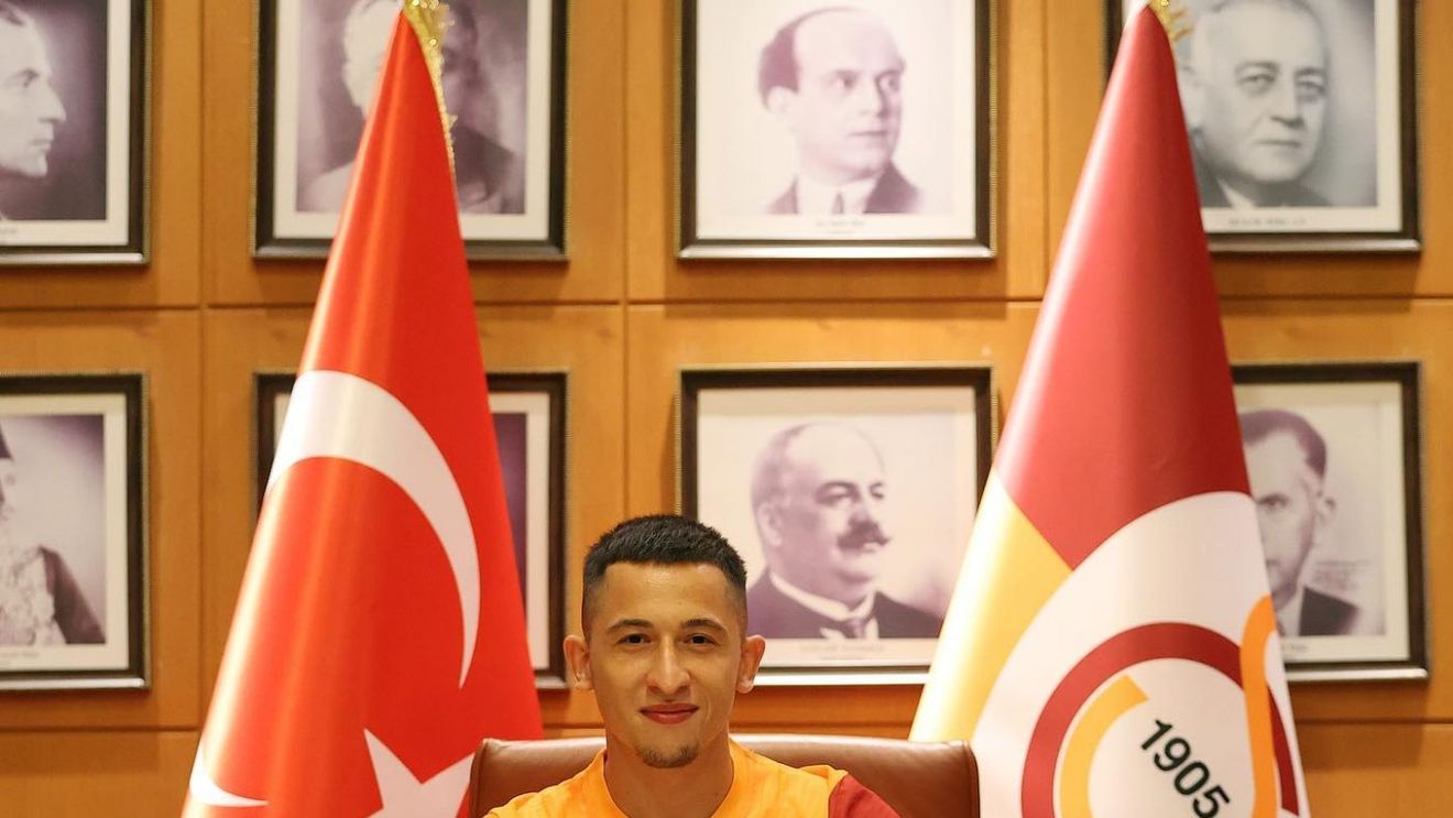 Olimpiu Moruțan nu va fi decarul lui Galatasaray. Suporterii au decis ce număr va purta fostul jucător de la FCSB